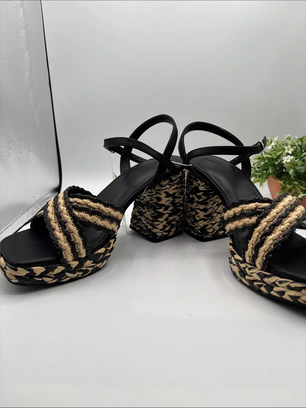 Universal Thread Black and Natural Woven Platform Heels